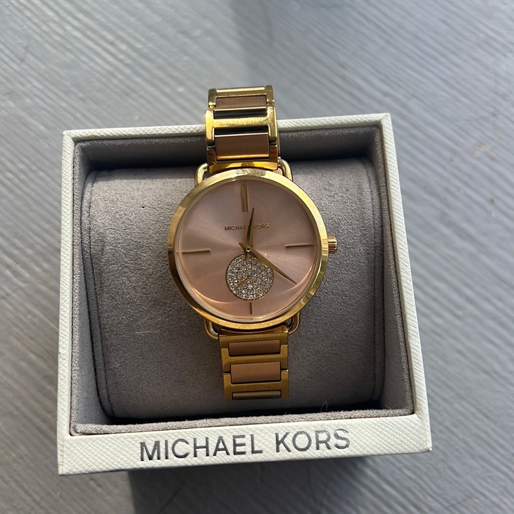 Michael kors rose gold watch